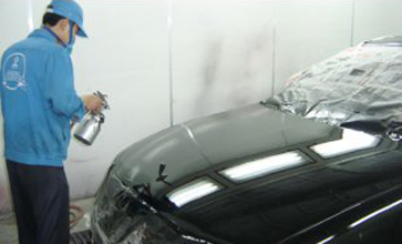 小型汽車引擎蓋、尾箱蓋噴漆